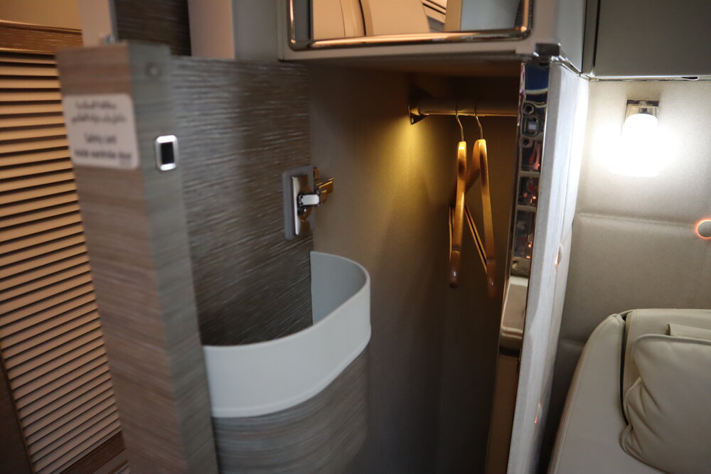 Emirates 777 New First Class – Storage compartment