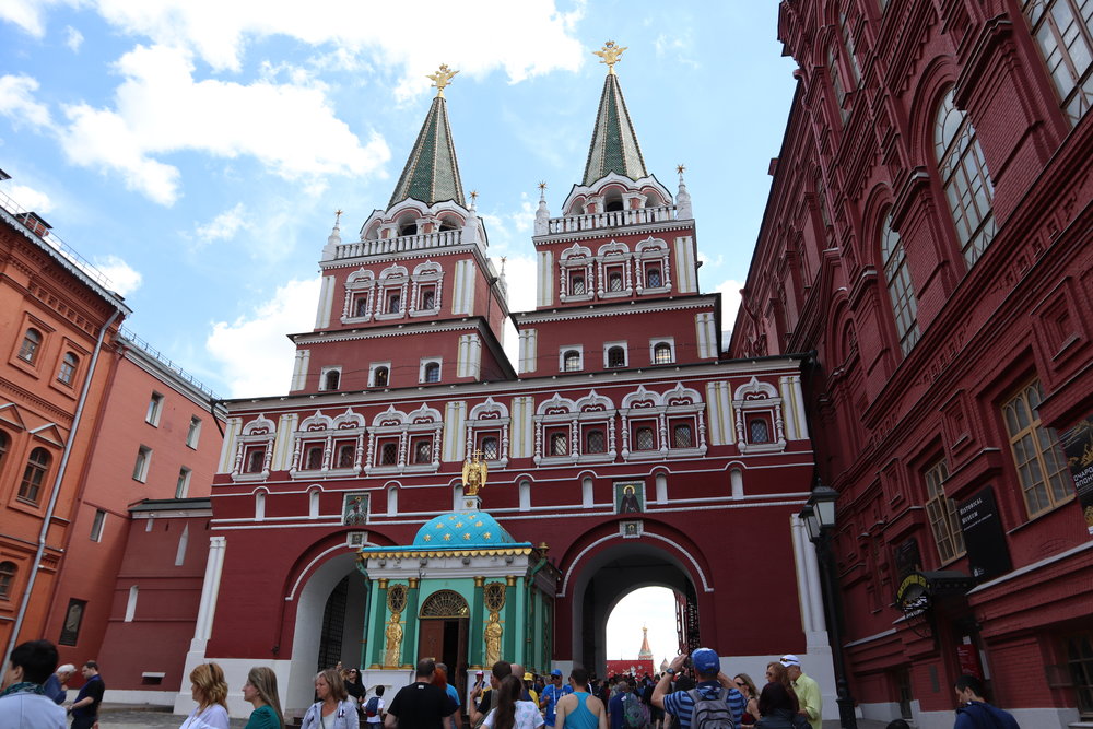Resurrection Gates, towards Red Square