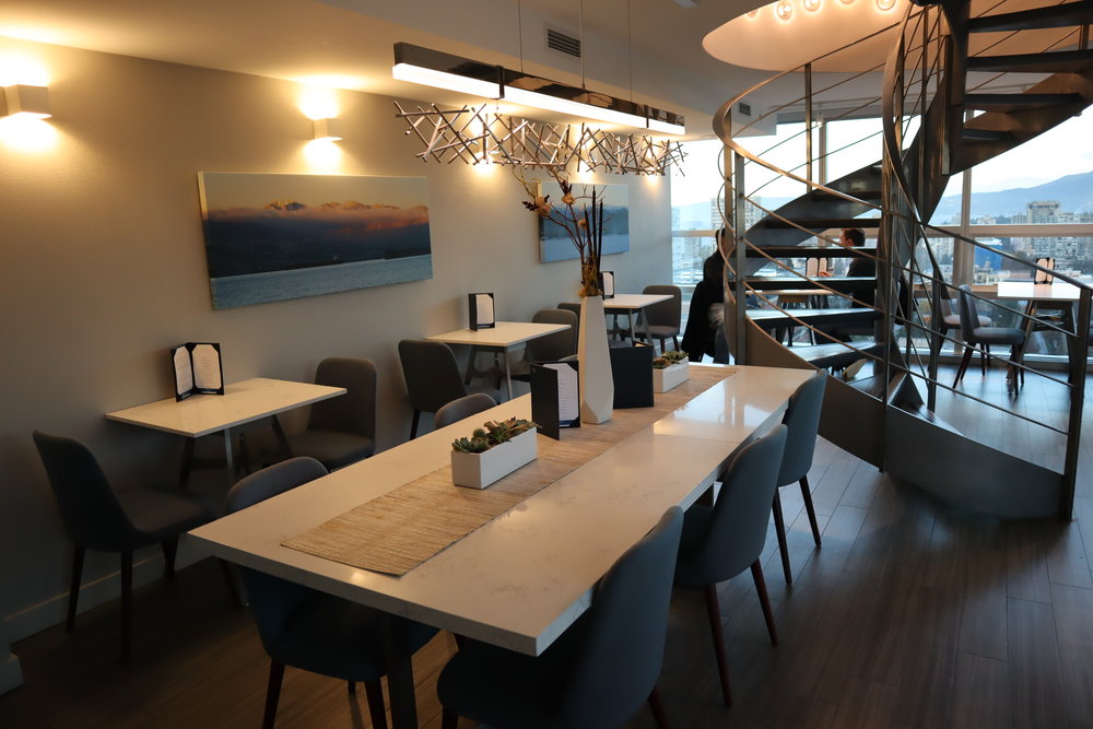 Sheraton Vancouver Wall Centre – Sheraton Club Lounge lower floor