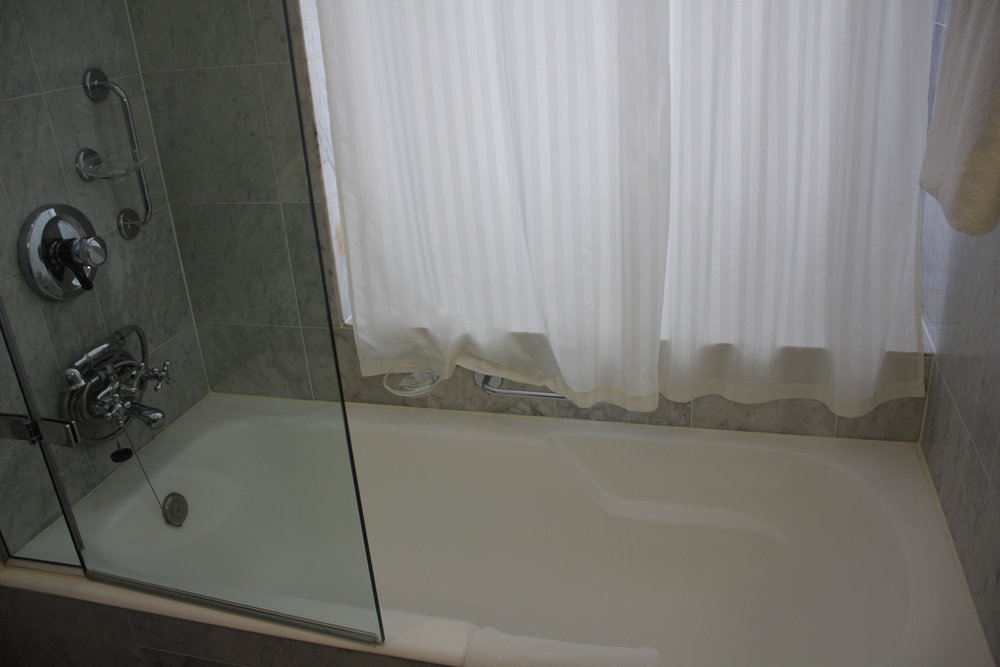 Hotel Bristol Warsaw – Shower/tub combo