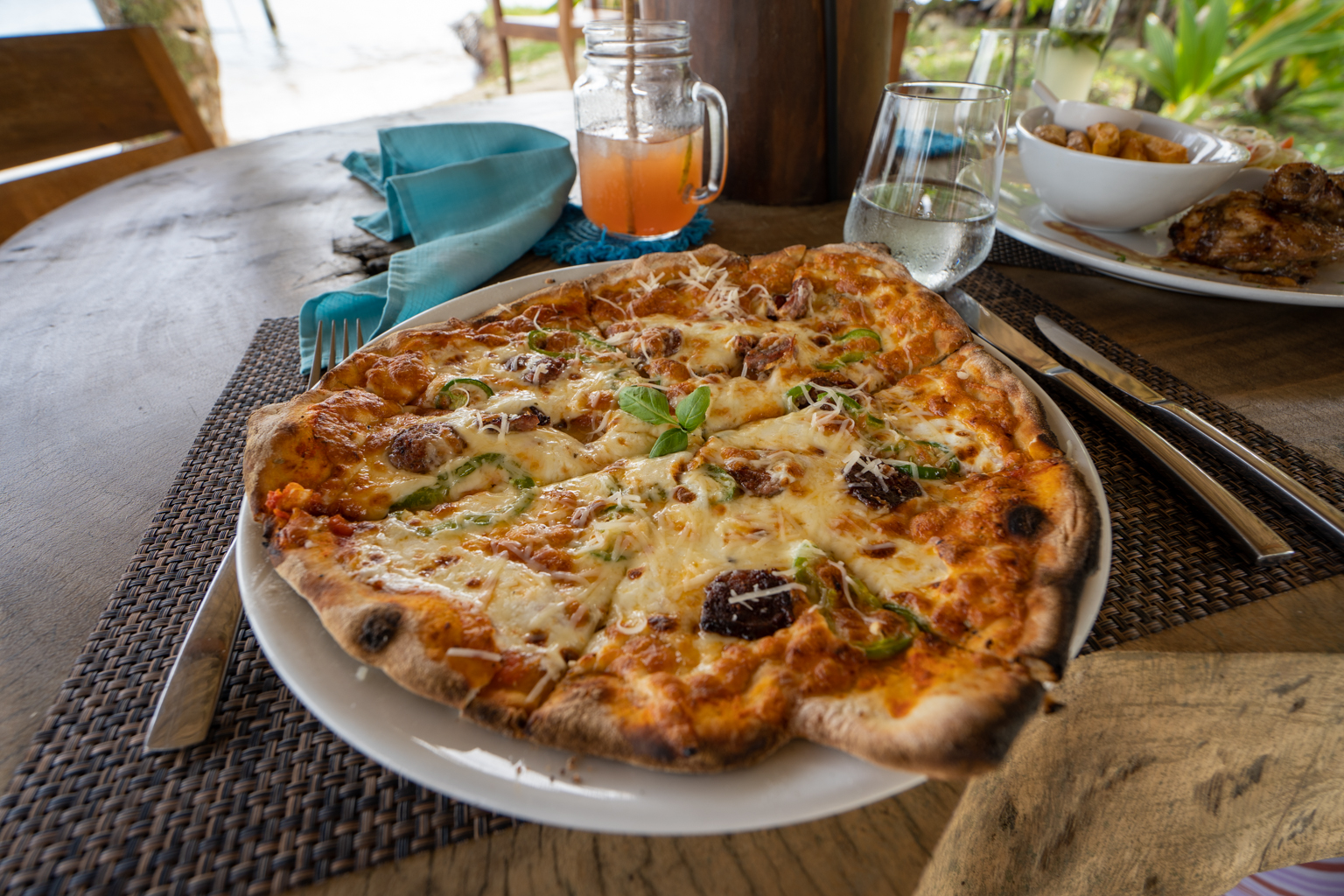 Calala Island –&nbsp;Chorizo pizza