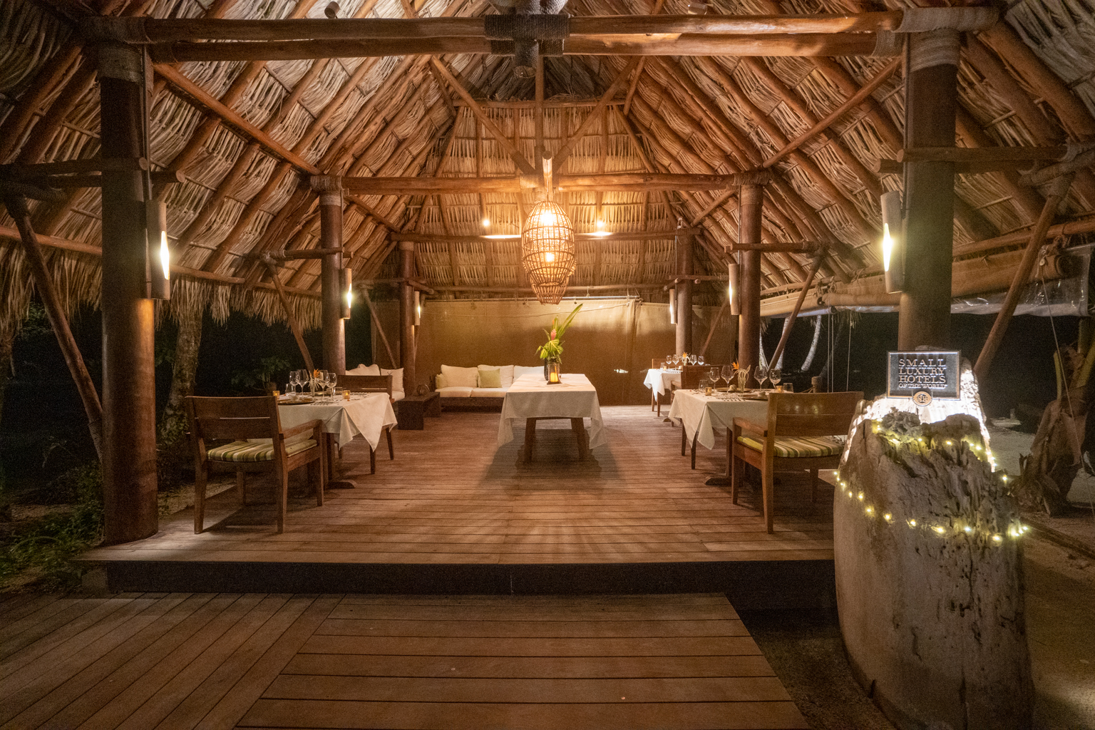 Calala Island –&nbsp;Main pavilion for dinner