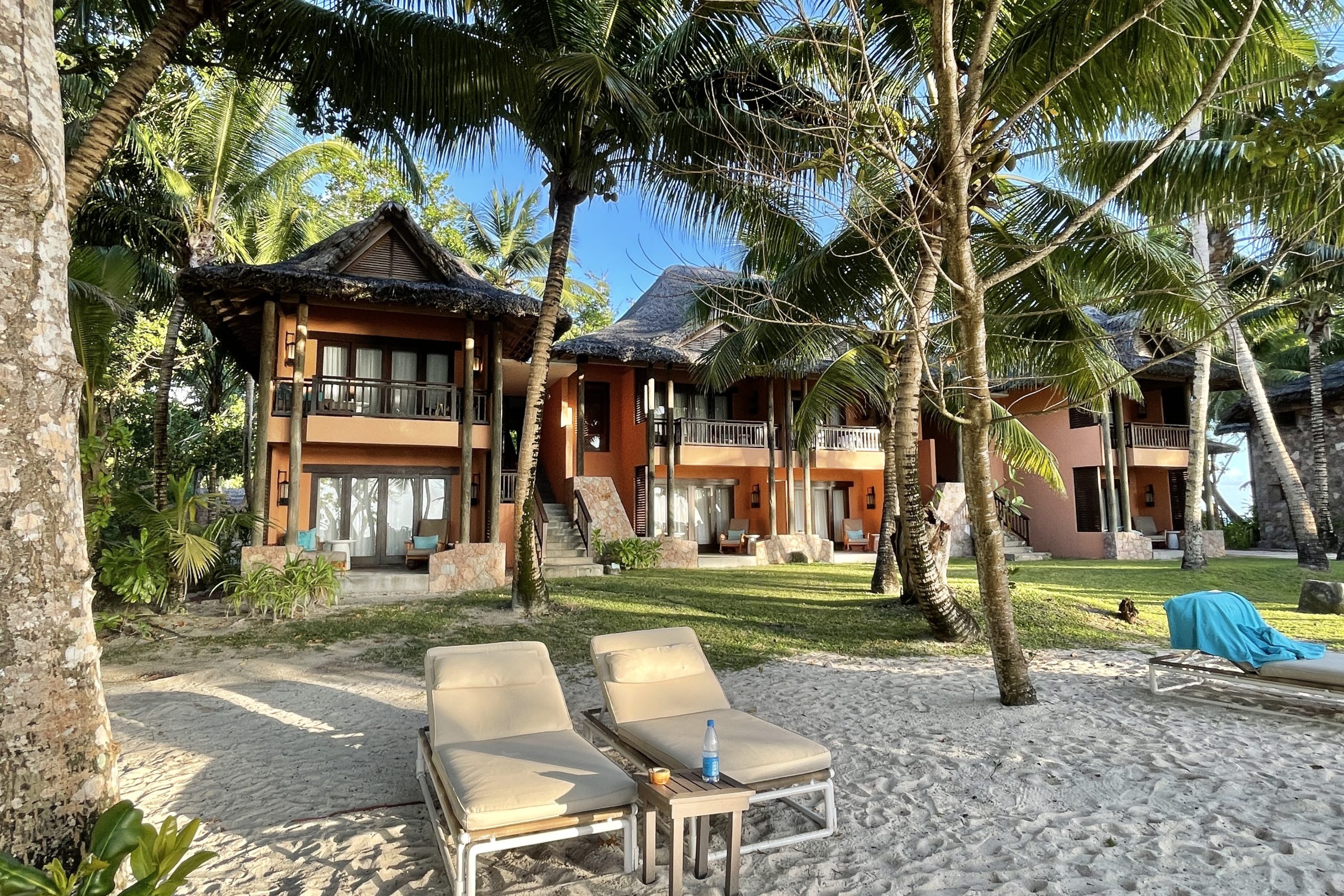 Constance Lemuria Praslin Seychelles –&nbsp;Junior Suite patio