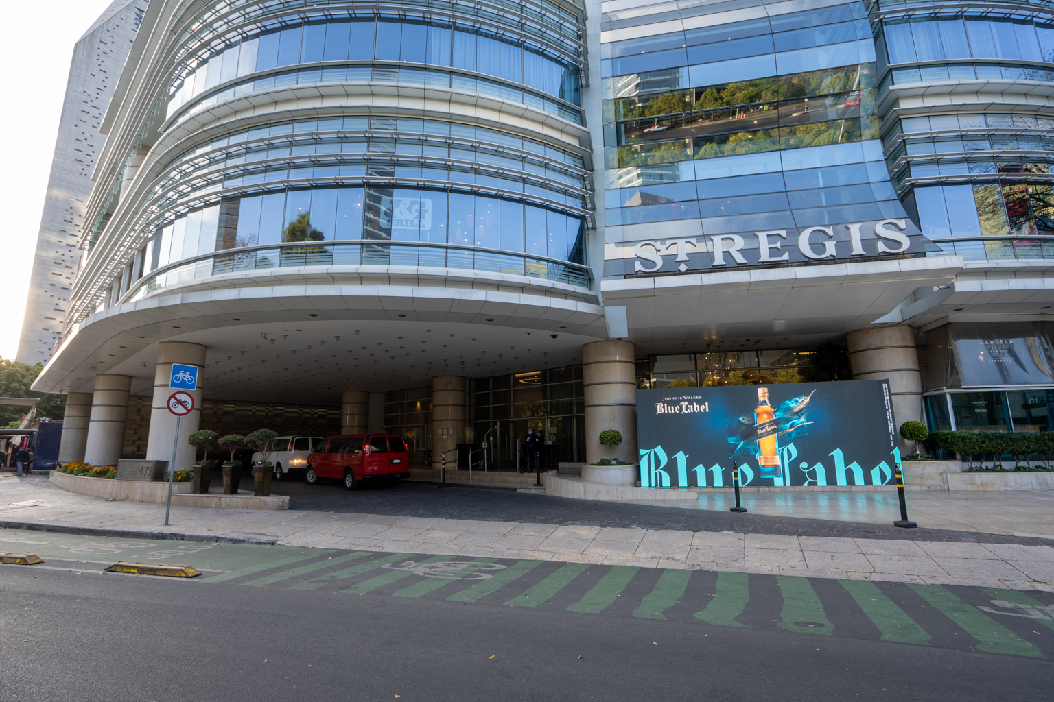 St. Regis Mexico City –&nbsp;Entrance