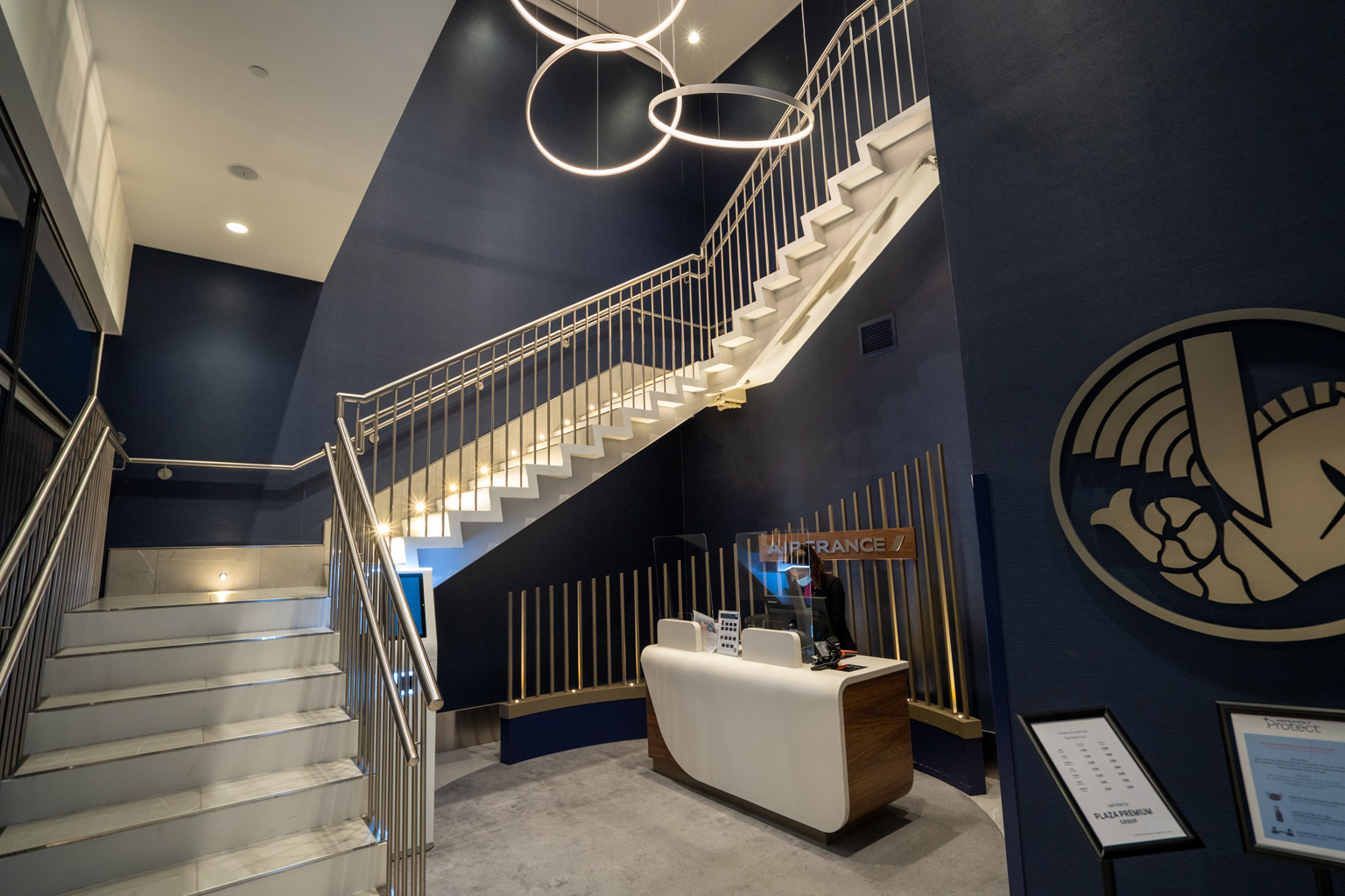 Air France Lounge Montreal –&nbsp;Staircase