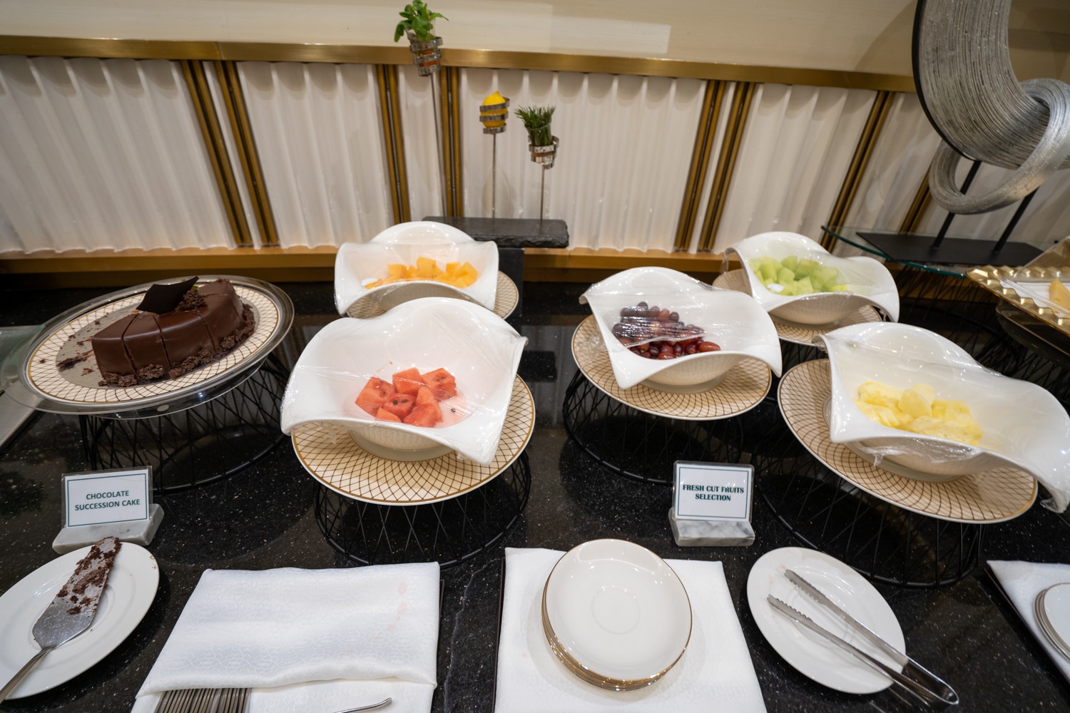 Oman Air 787 business class Apex Suite