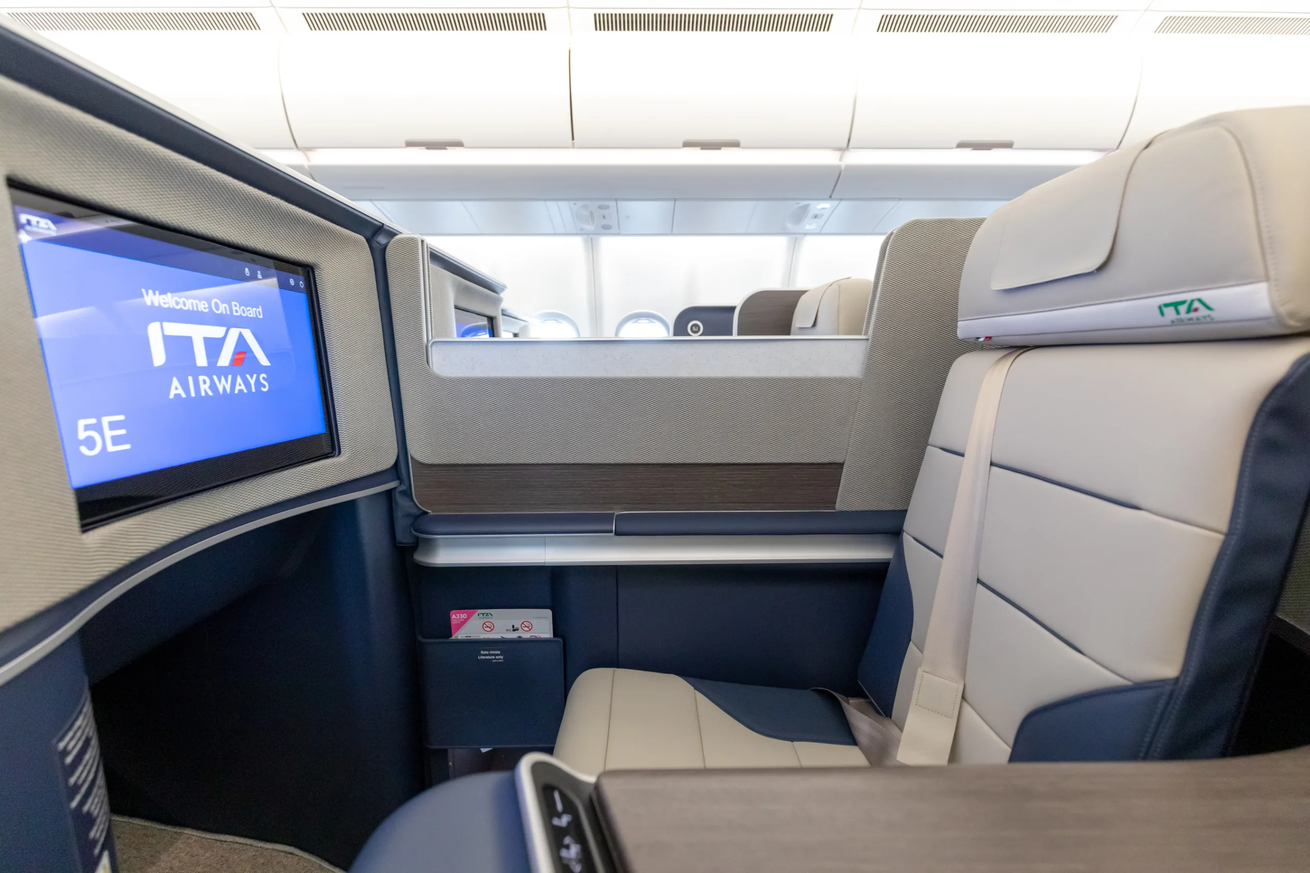 ITA Airways A330neo business class cabin