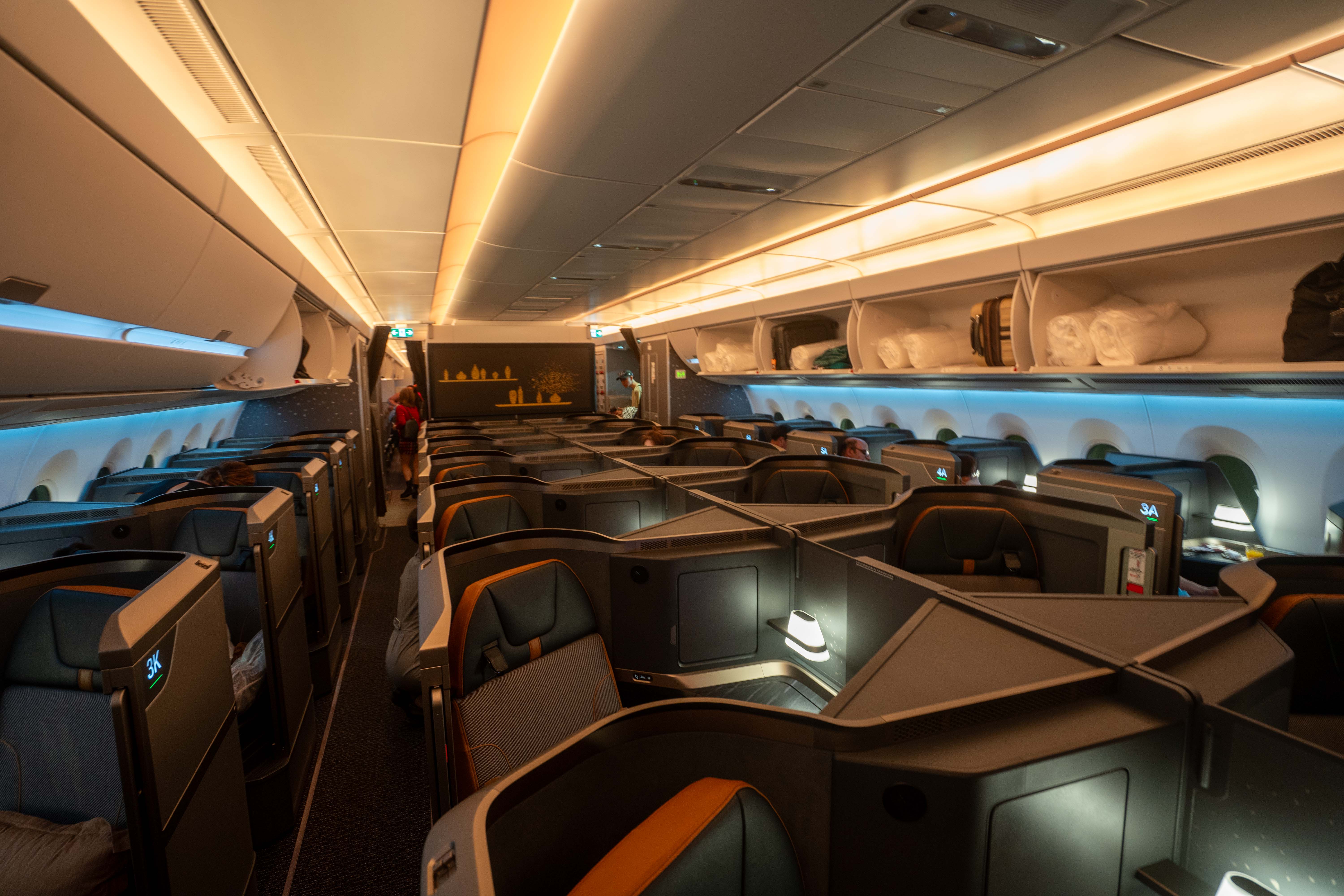 Starlux A350 cabin