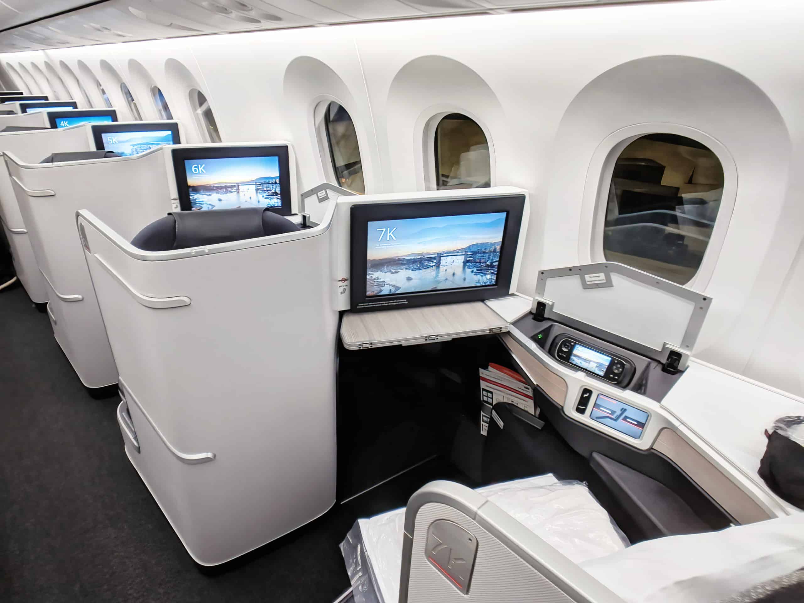 Air Canada 787 Signature Suite business class cabin