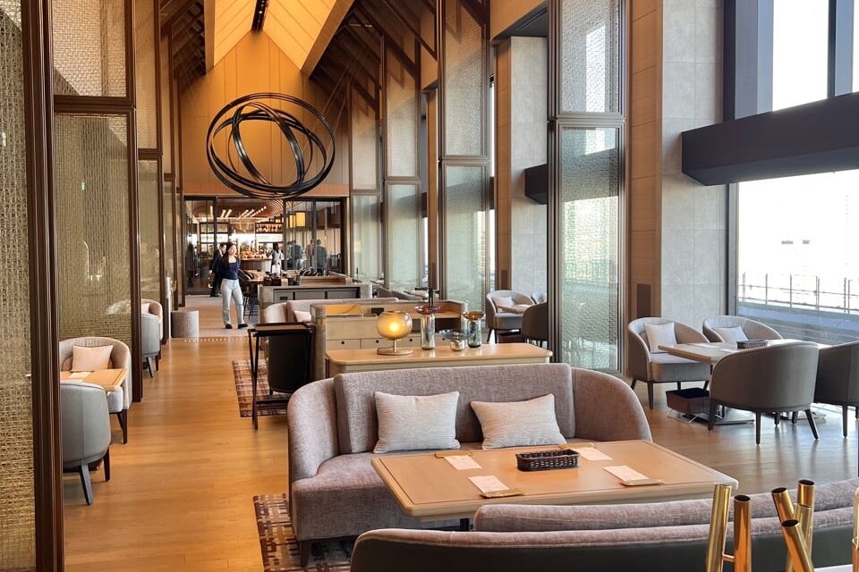 Osaka Station Hotel Lobby Lounge