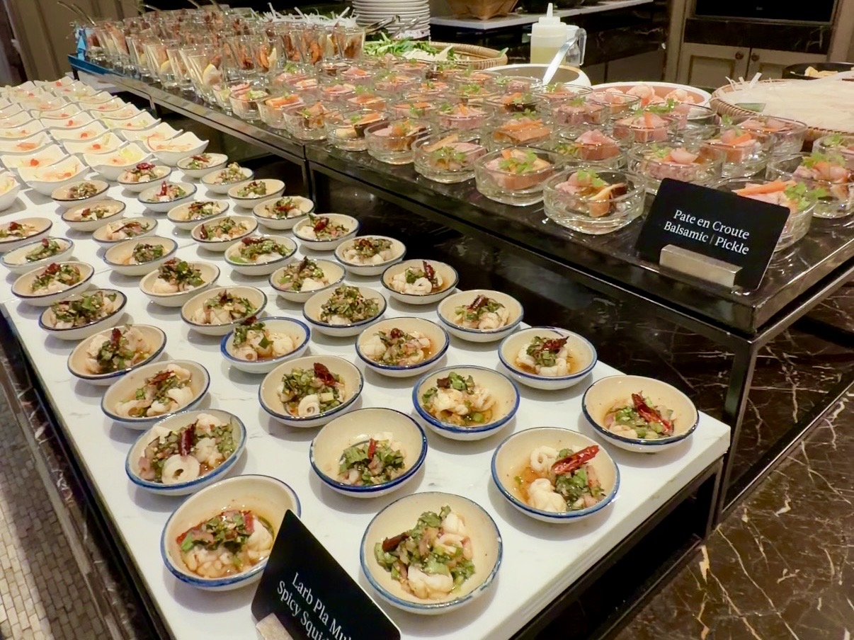 The Athenee Hotel Bangkok – Royal Club Lounge Evening Cocktail 1