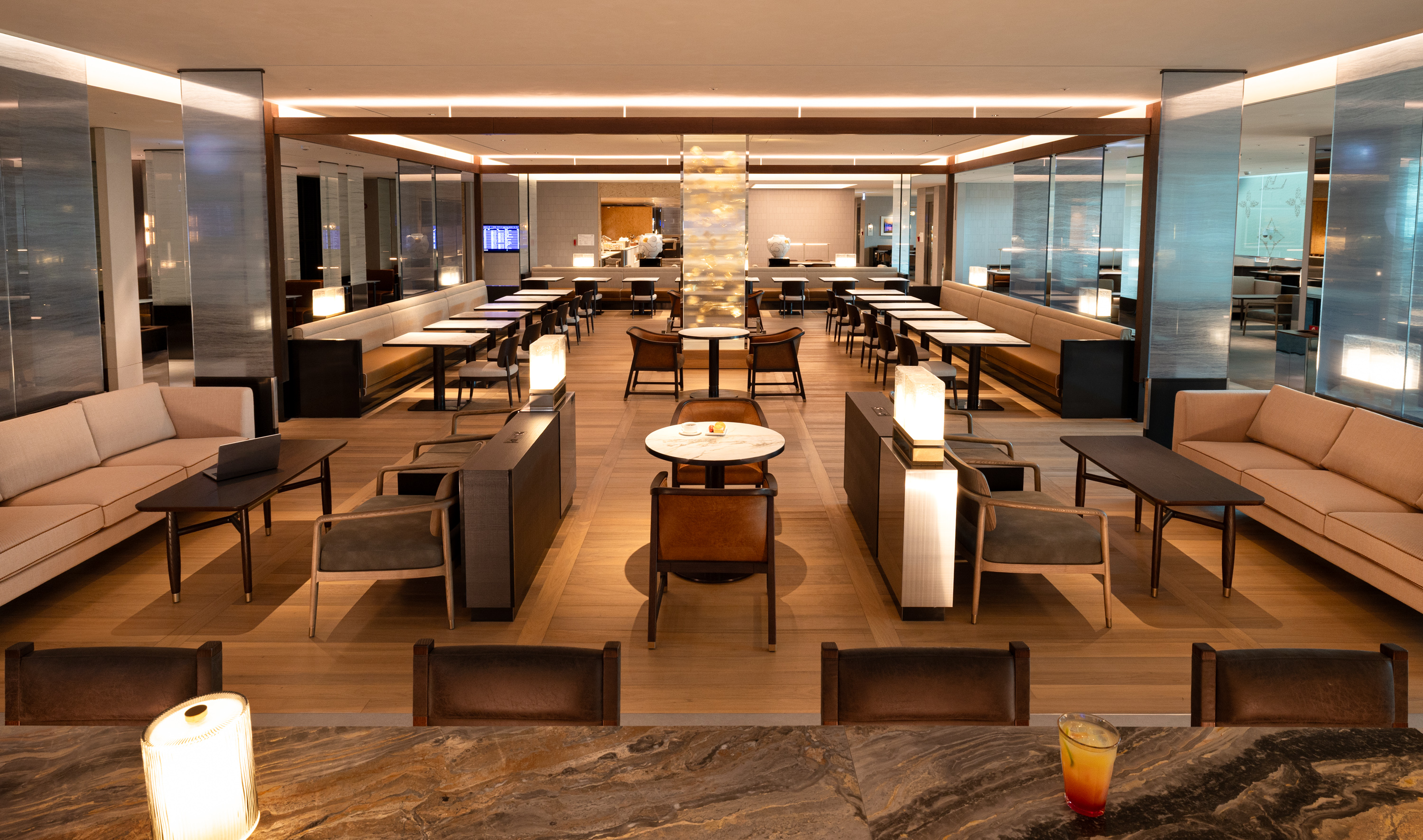 Korean Air Prestige Class Lounge Incheon – dining area