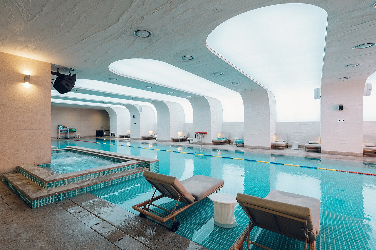 How Does the ALL Accor+ Explorer Stay Plus Free Night Benefit Work?