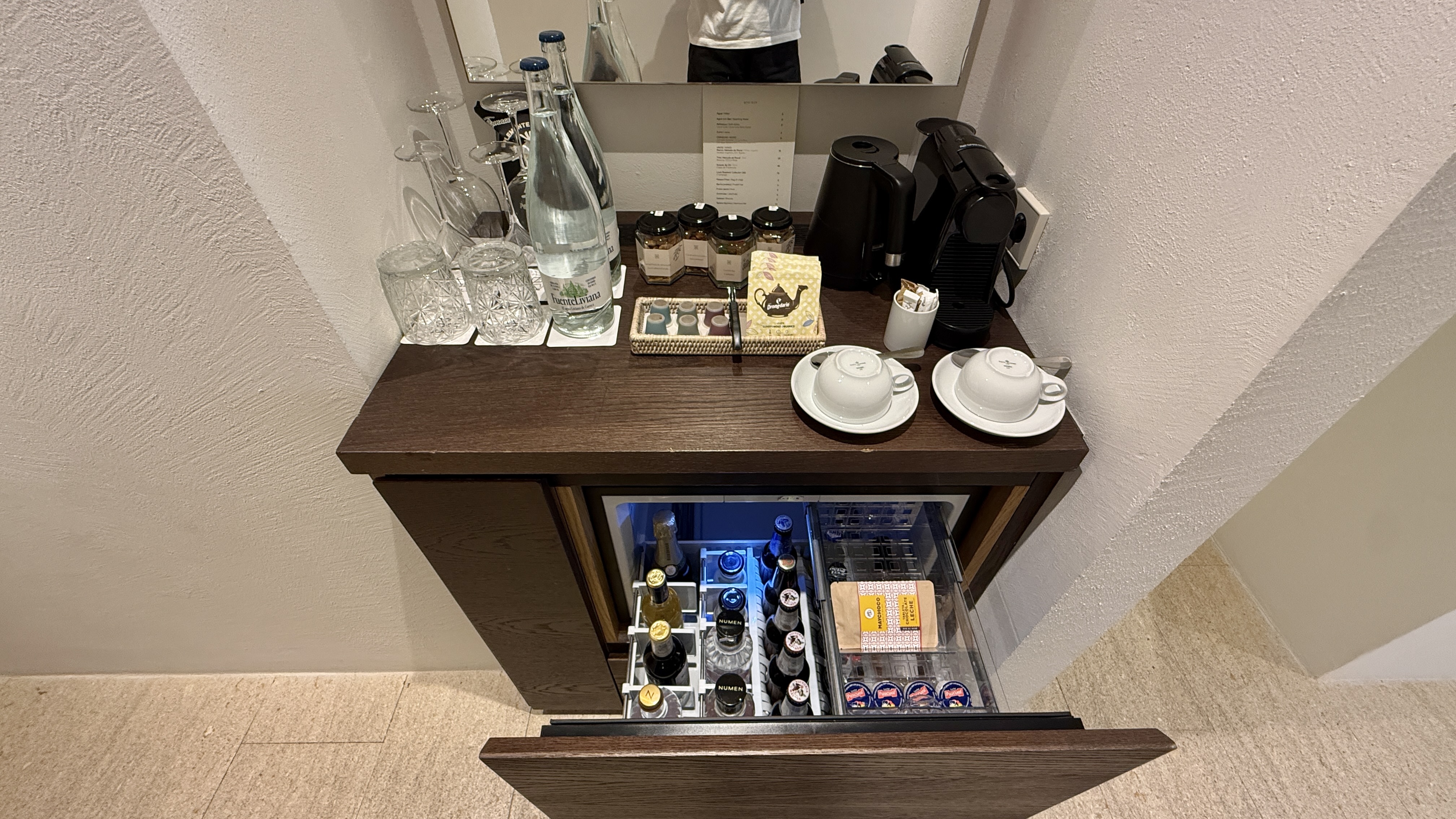 La Zambra Resort - Beverage Station