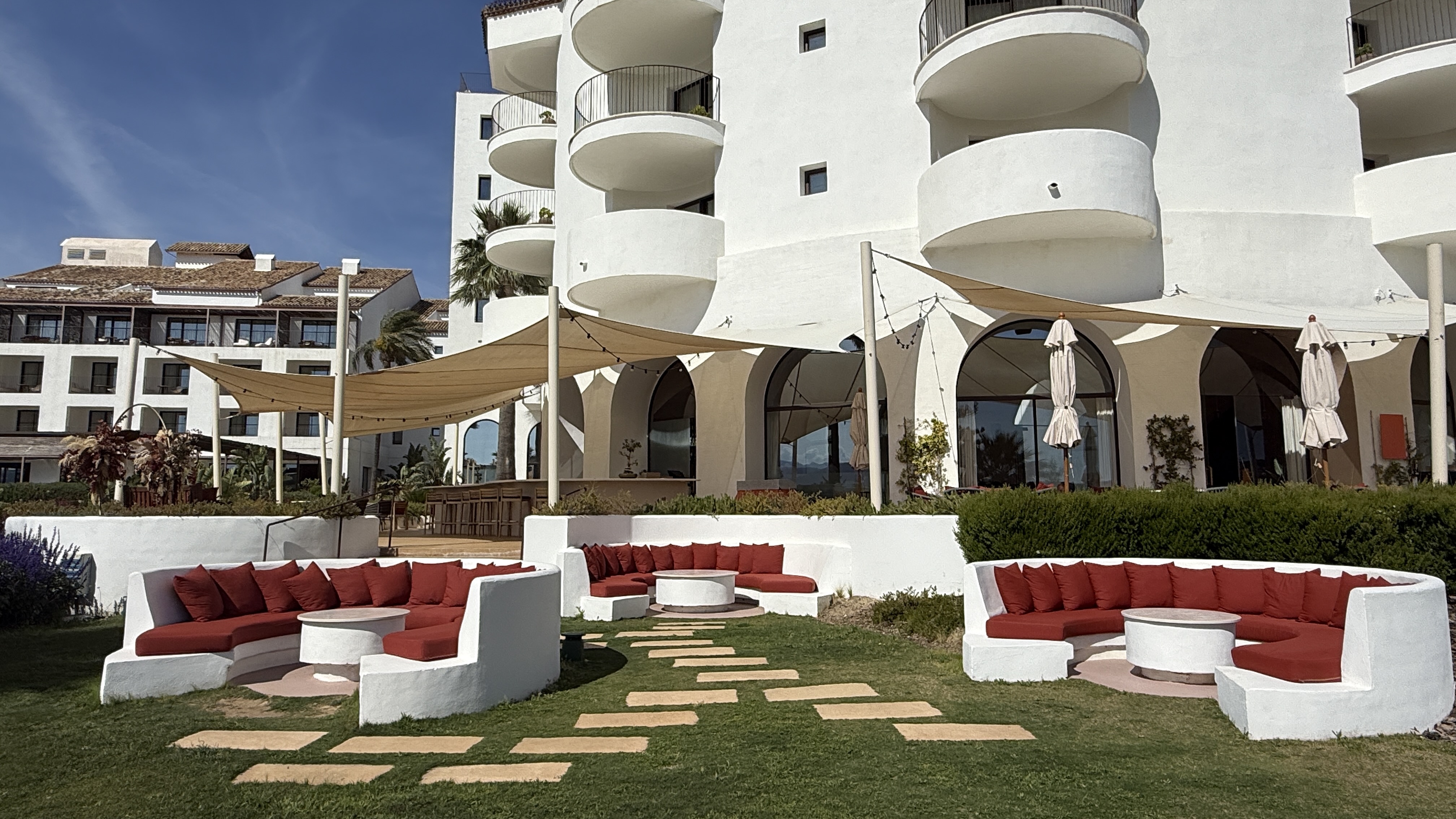 La Zambra Resort - Hotel Grounds