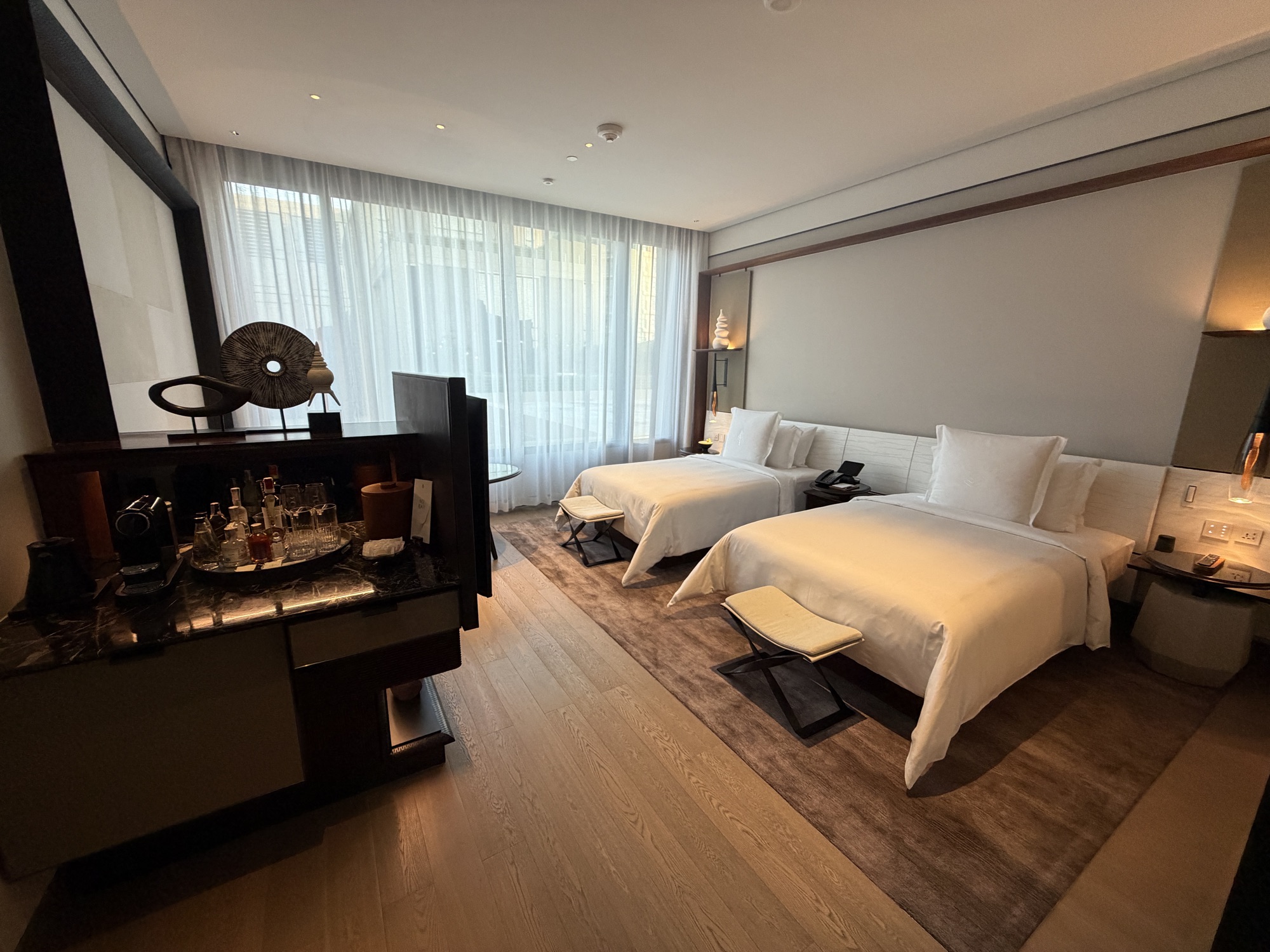 Riverfront Penthouse guest bedroom and bathroom at Four Seasons Hotel Bangkok at Chao Phraya River