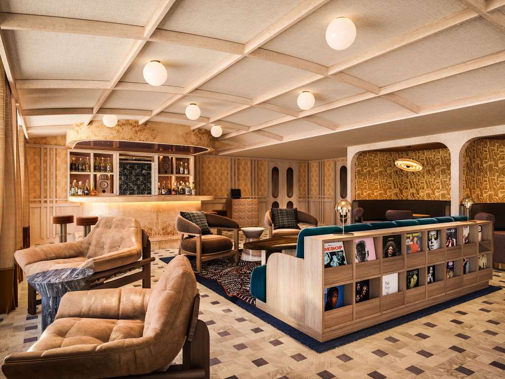 Lounge and bar at Rimrock Banff, Emblems Collection