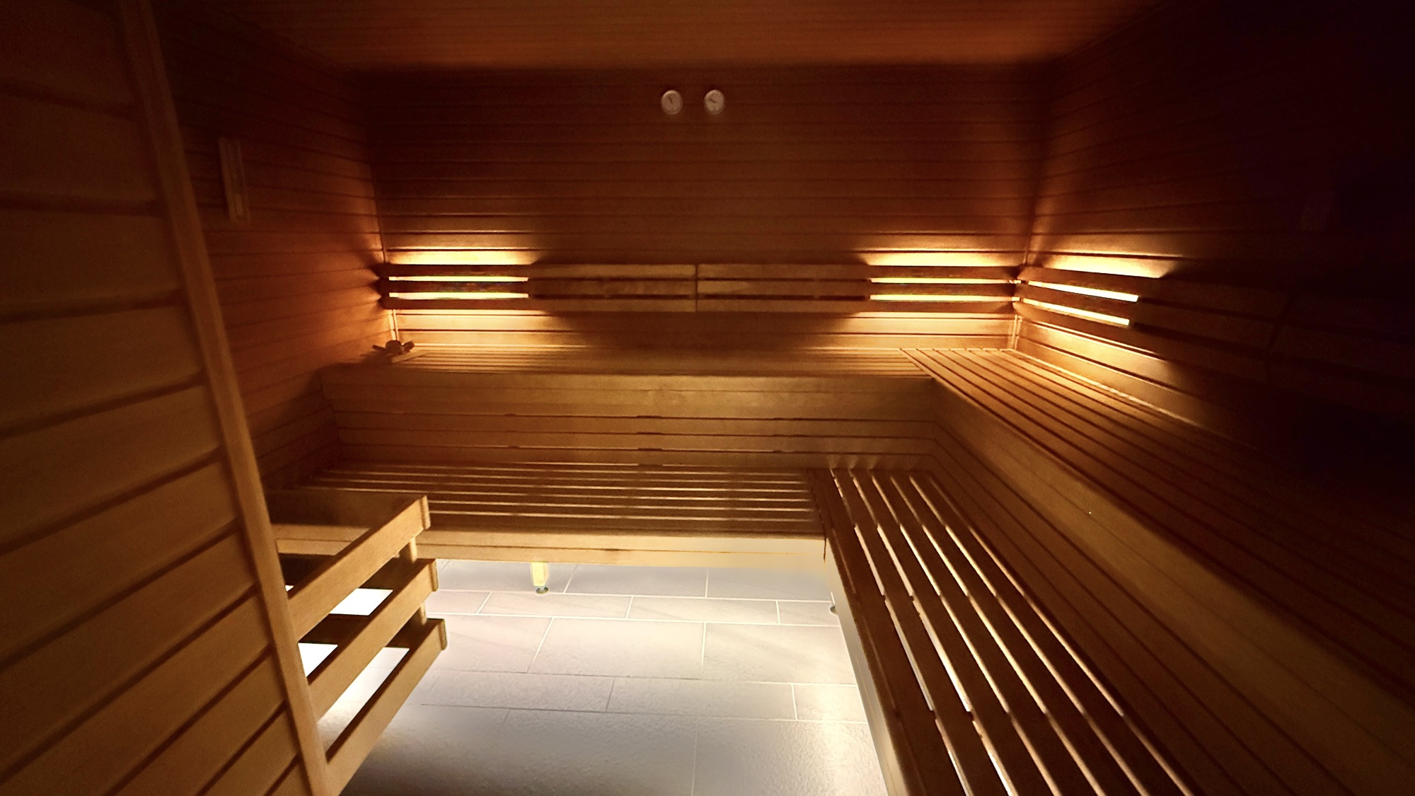 Cedar-lined sauna at the Guerlain Spa